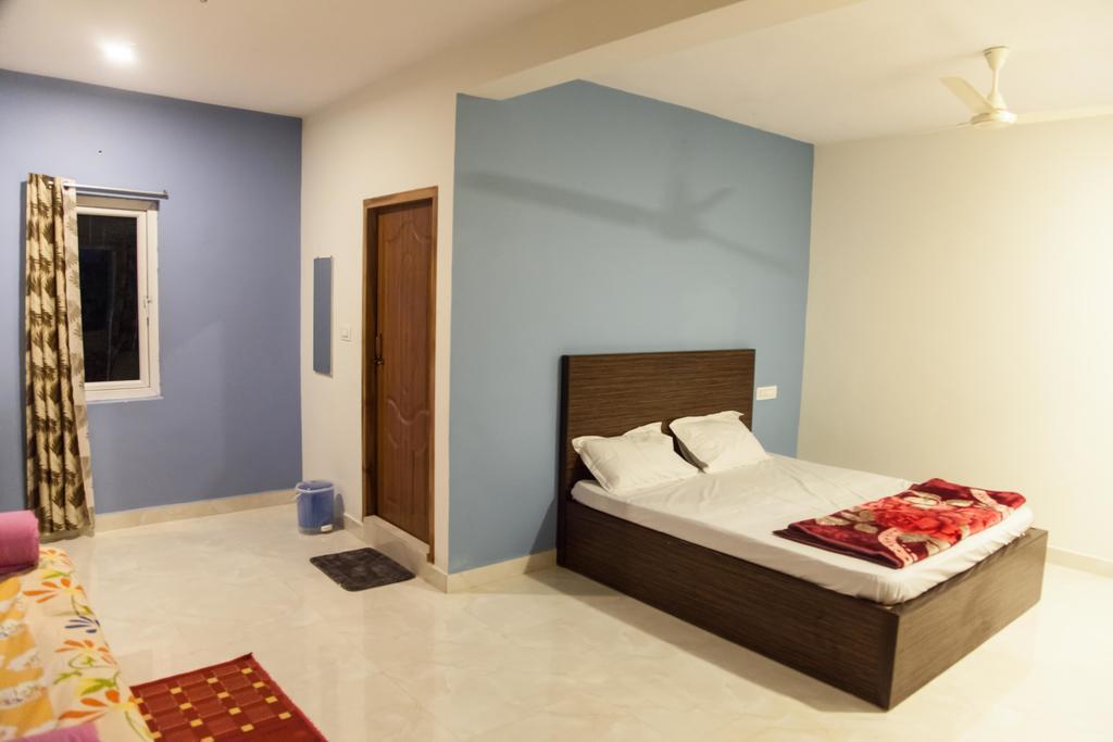 Petra Family Guest House Valparai Room photo