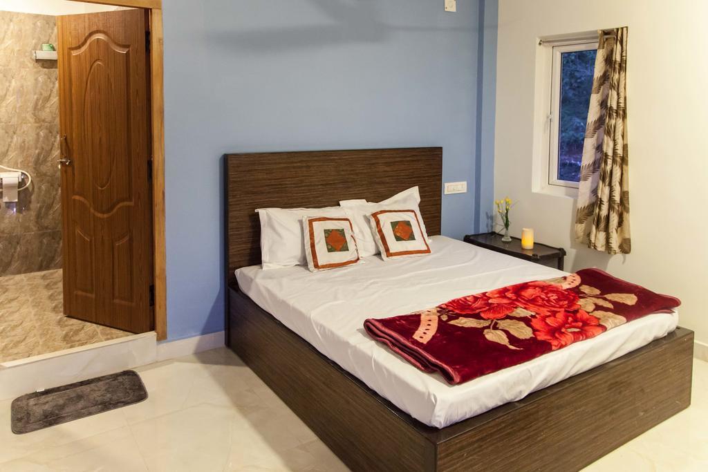 Petra Family Guest House Valparai Room photo