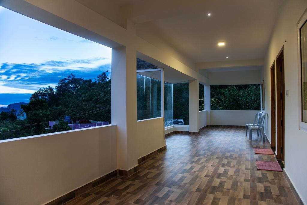 Petra Family Guest House Valparai Room photo