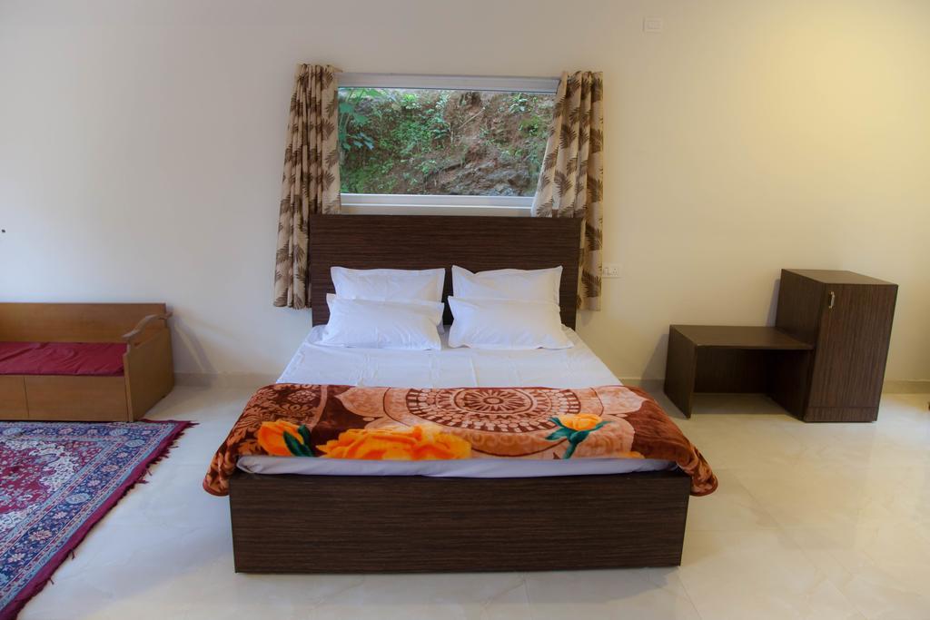 Petra Family Guest House Valparai Room photo